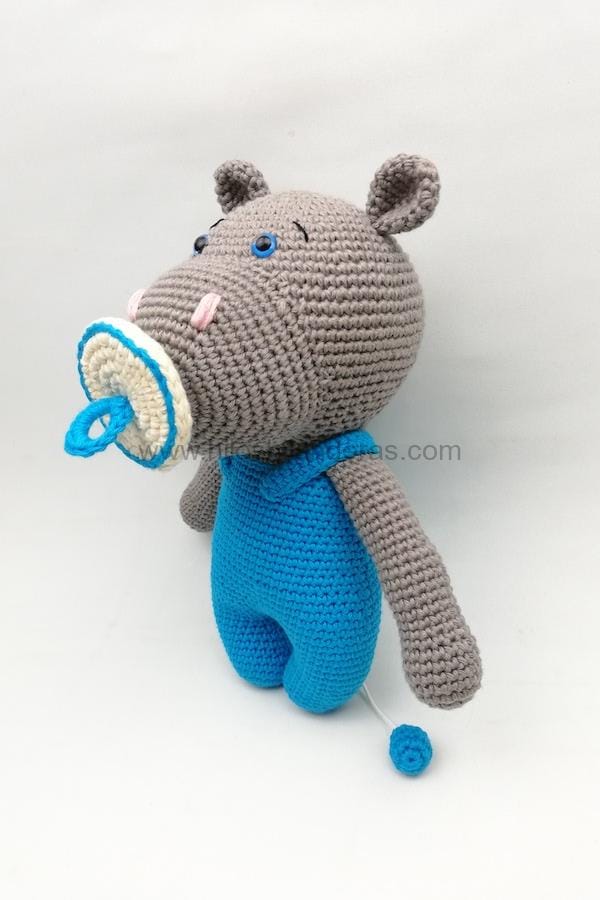 Amigurumi bebé hipopótamo con caja musical tejido en algodón 100%. Por encargo lo hacemos en cualquier color. El regalo perfecto para un bebé