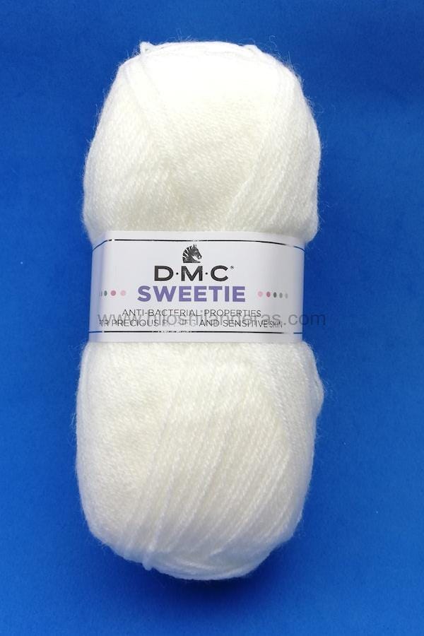 Madeja de lana para bebé Sweetie de DMC para agujas de 2,5 mm. Tienda online de hilos y lanas en Sevilla. Mercería barata. Handmade. Encargos de crochet todas las tallas