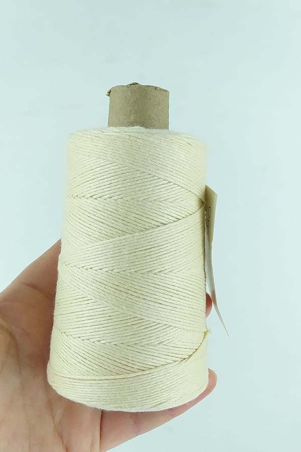 Algodón orgánico peinado detox M Casasol en conos de 100 gr para agujas de 2,5 - 3 mm. Mercería online en Sevilla. Con certificado OEKO-TEX. Todo para amigurumis.
